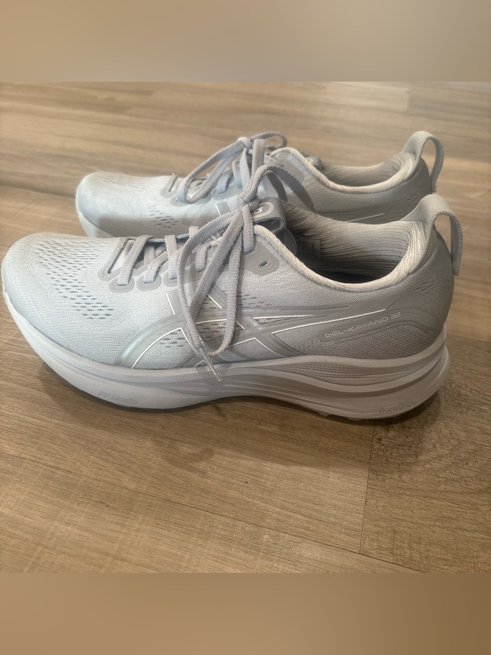 ASICS Light Grey Women's Gel-Kayano Running Shoes - Picture 3 of 6